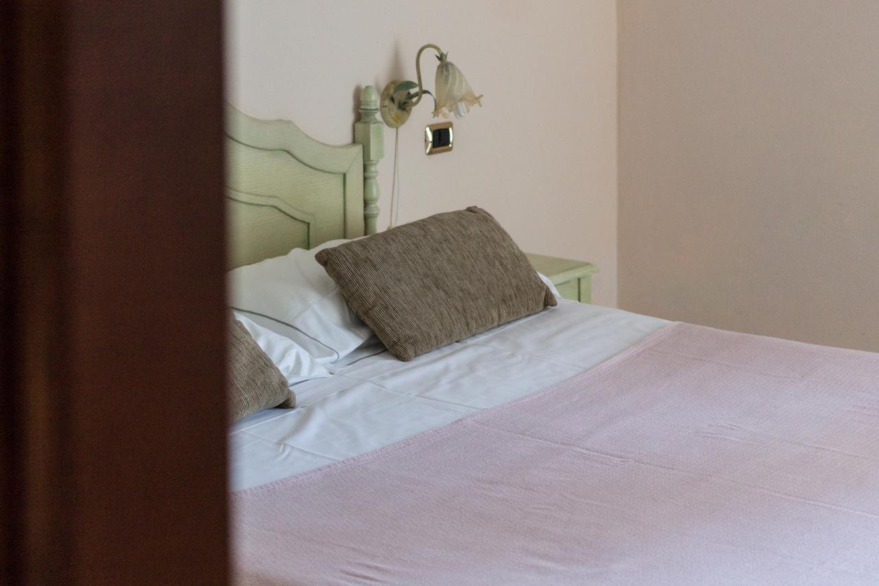 Hotel Villa Del Mare Sìnnai Rom bilde
